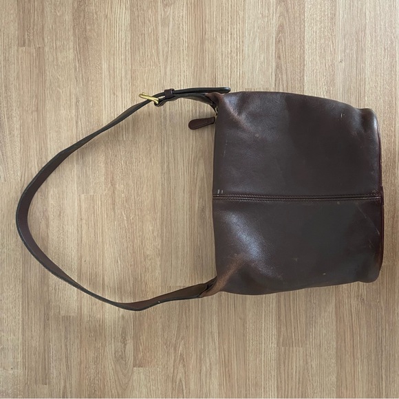 Vintage Brown Leather Gold Hardware Zippered Coach Hand Bag Shoulder Bag Purse - Picture 3 of 14